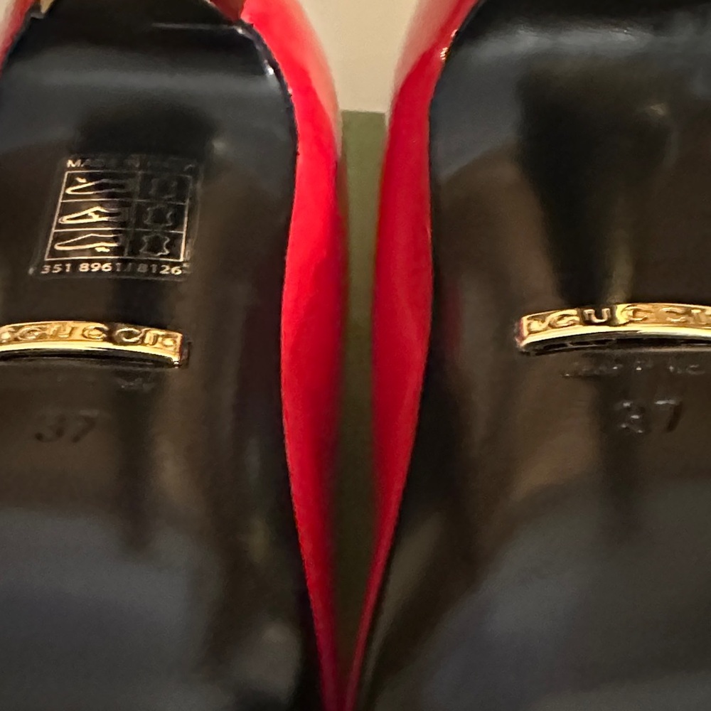 Gucci Women's Vibrant Red Heels - Picture 3 of 8